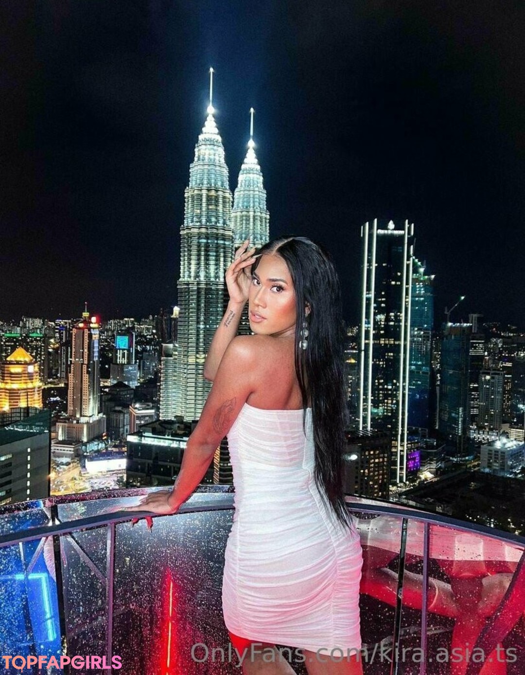 Foto desnuda filtrada de OnlyFans de Kiraasiats #2 Foto desnuda filtrada de OnlyFans de Kiraasiats #2