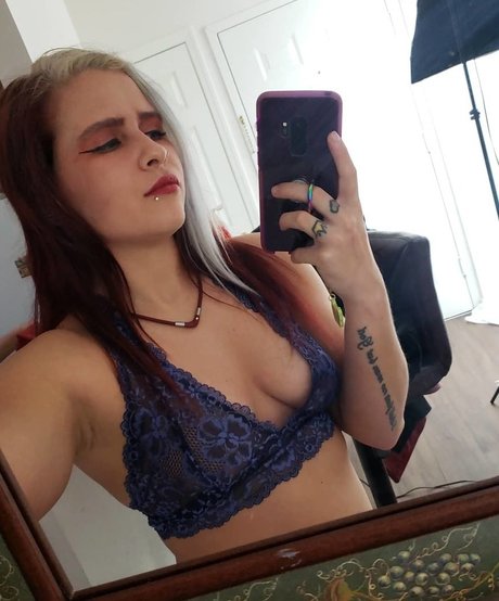 Foto desnuda filtrada de OnlyFans de Masha Slamovich