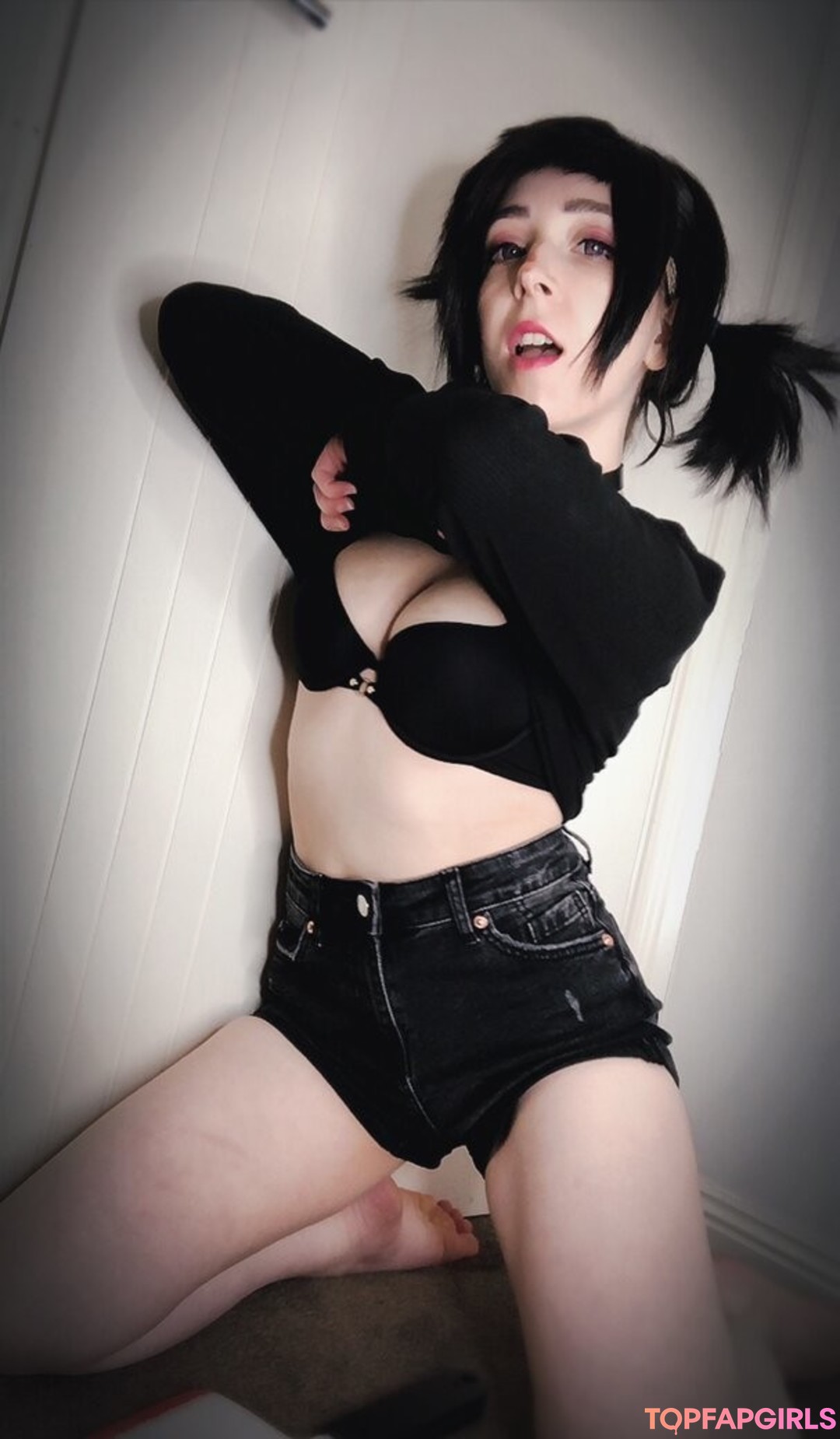 Foto desnuda filtrada de OnlyFans de Knifearella #32 Foto desnuda filtrada de OnlyFans de Knifearella #32