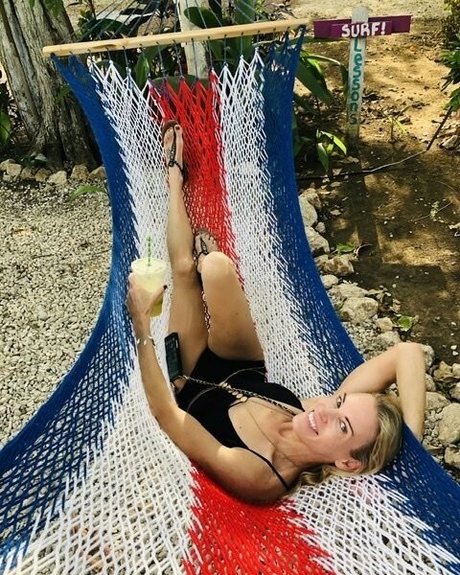 Foto desnuda filtrada de OnlyFans de Suzy Favor Hamilton