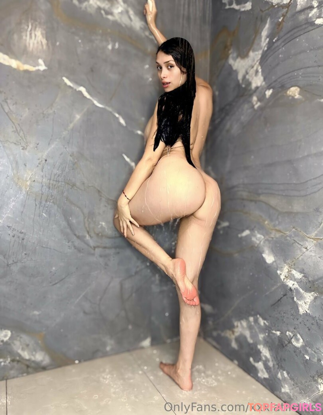 Foto desnuda filtrada de OnlyFans de Xxxlatinahot #77 Foto desnuda filtrada de OnlyFans de Xxxlatinahot #77