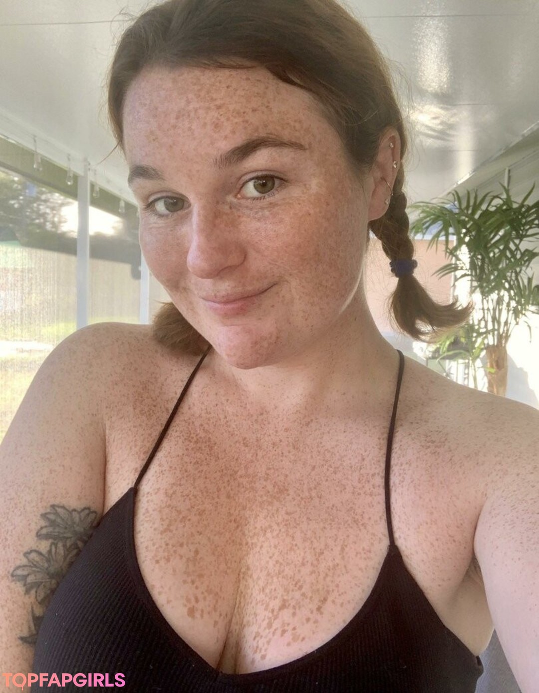 Foto desnuda filtrada de OnlyFans de Freckled Baby #41 Foto desnuda filtrada de OnlyFans de Freckled Baby #41