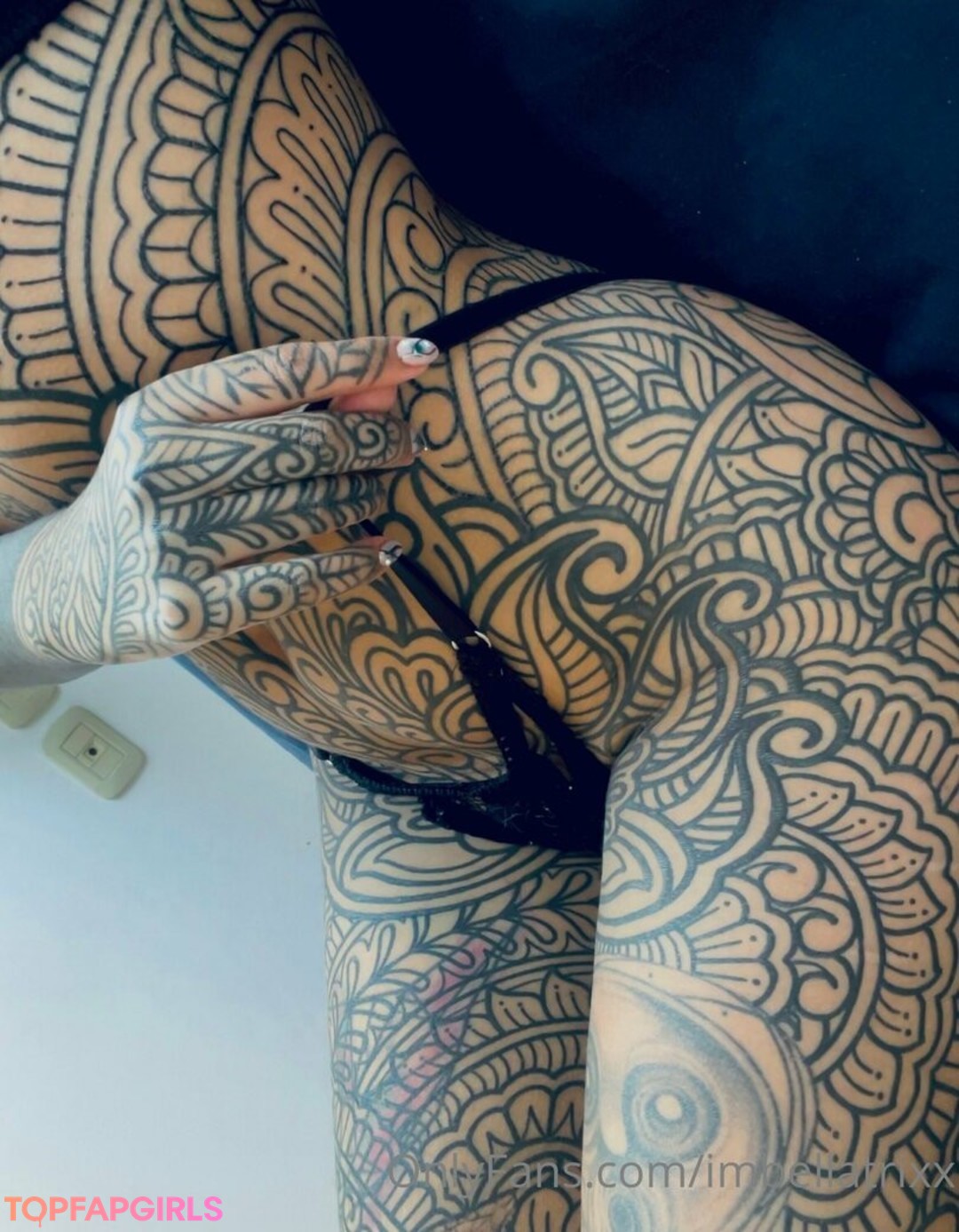 Foto desnuda filtrada de OnlyFans de Imbellatrixx #51 Foto desnuda filtrada de OnlyFans de Imbellatrixx #51