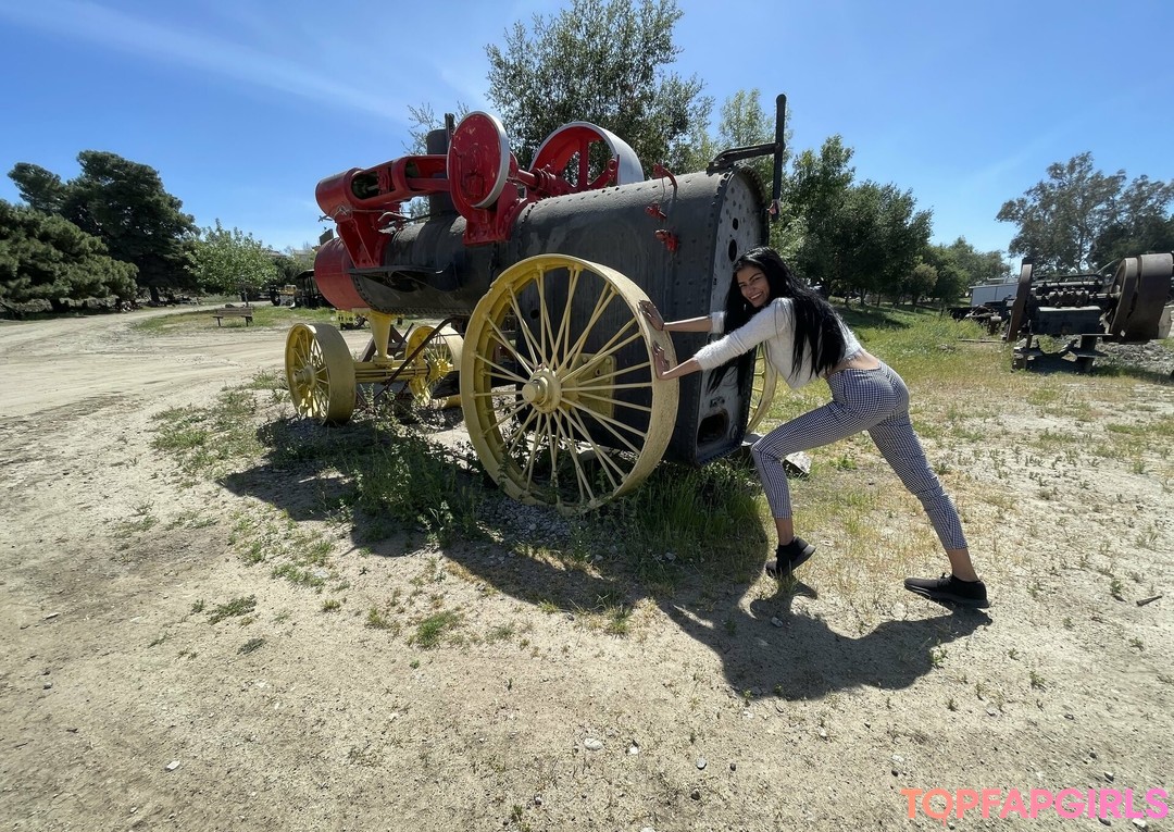 Foto desnuda filtrada de OnlyFans de Vivaathena #16 Foto desnuda filtrada de OnlyFans de Vivaathena #16