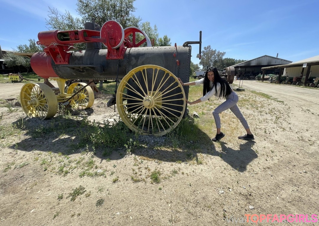 Foto desnuda filtrada de OnlyFans de Vivaathena #18 Foto desnuda filtrada de OnlyFans de Vivaathena #18