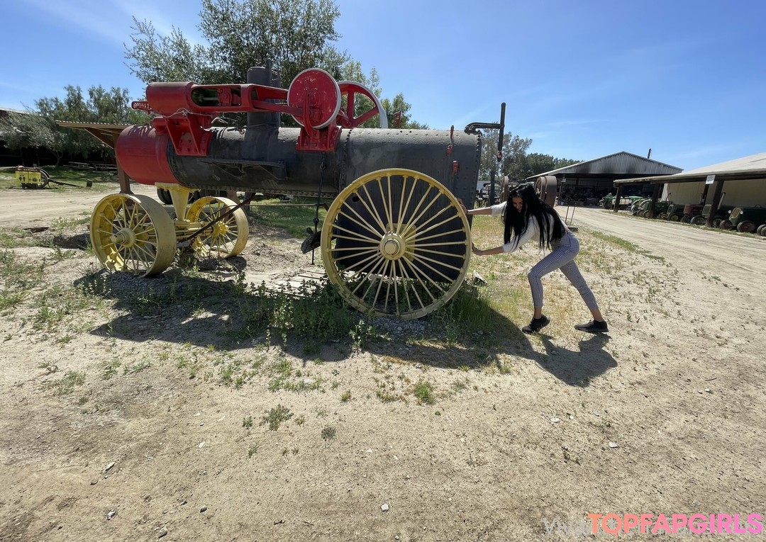 Foto desnuda filtrada de OnlyFans de Vivaathena #19 Foto desnuda filtrada de OnlyFans de Vivaathena #19