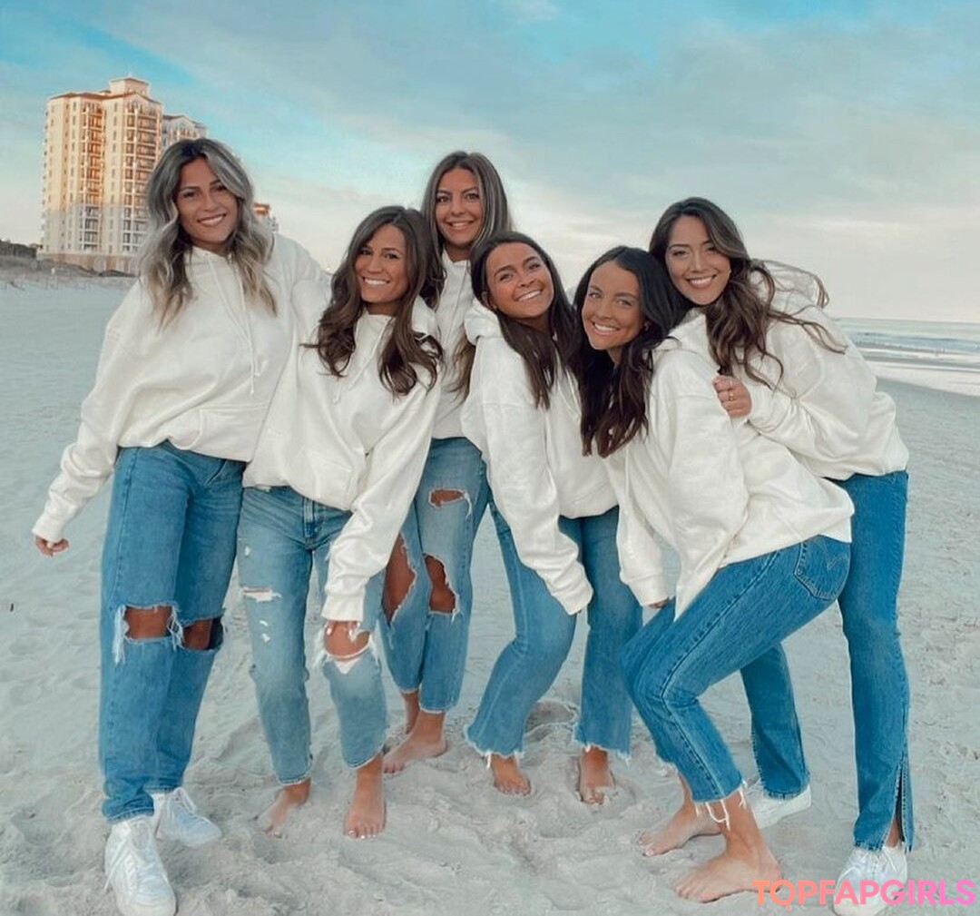 Foto desnuda filtrada de OnlyFans de Allie Rosadino #50 Foto desnuda filtrada de OnlyFans de Allie Rosadino #50