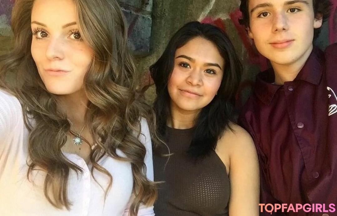 Foto desnuda filtrada de OnlyFans de Brenna Winters #13 Foto desnuda filtrada de OnlyFans de Brenna Winters #13