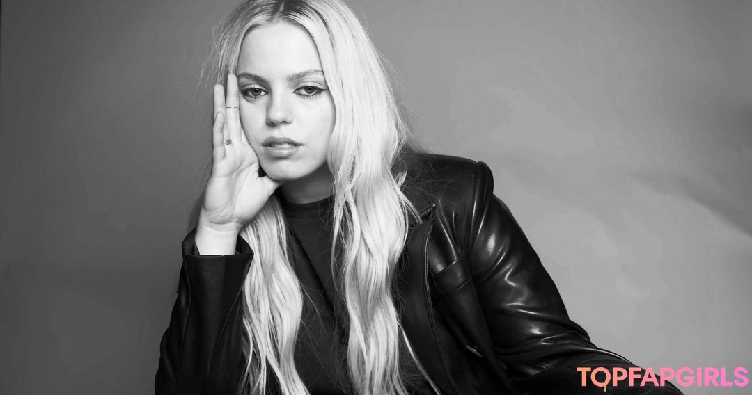 Foto desnuda filtrada de OnlyFans de Renee Rapp #69 Foto desnuda filtrada de OnlyFans de Renee Rapp #69