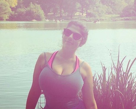Foto desnuda filtrada de OnlyFans de Emily Helen Barry