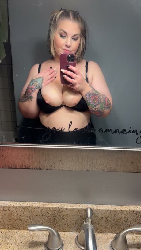 Foto desnuda filtrada de OnlyFans de Ms 9032