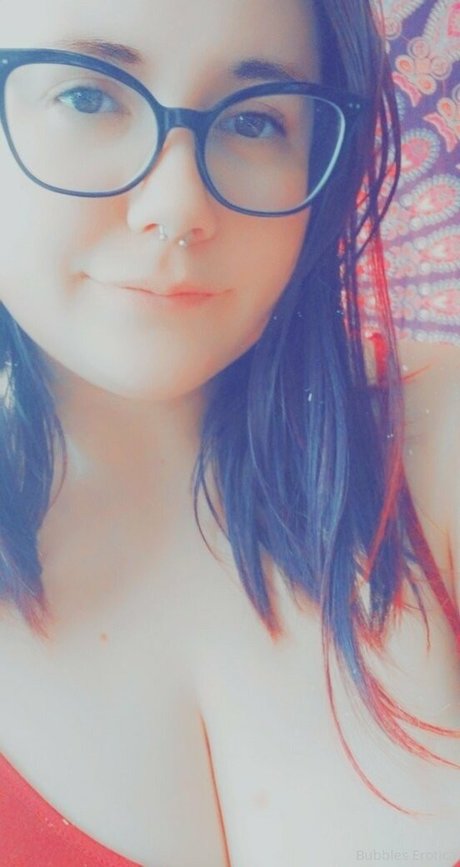 Foto desnuda filtrada de OnlyFans de Bubbleser0tica