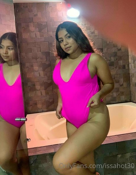 Issahott31