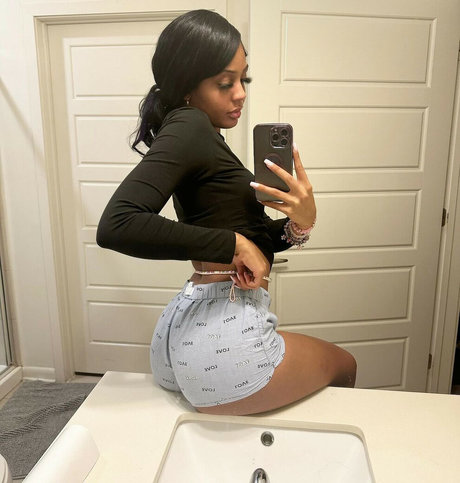 Foto desnuda filtrada de OnlyFans de Mynamestt