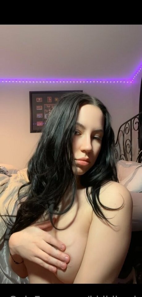 Foto desnuda filtrada de OnlyFans de Kkikikash