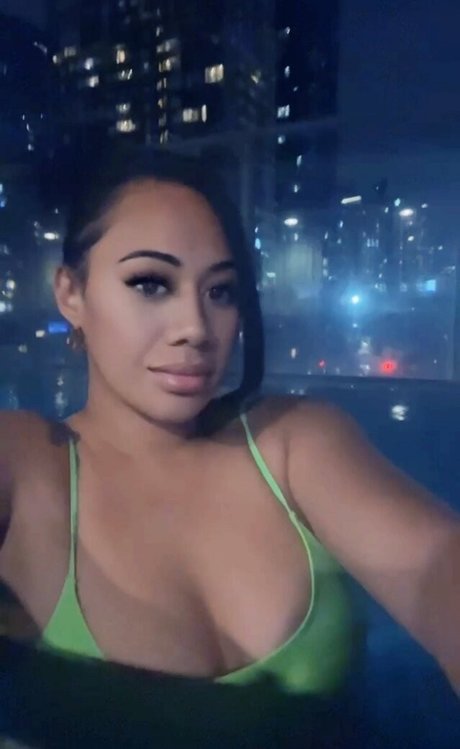 Foto desnuda filtrada de OnlyFans de Tonganbeauty