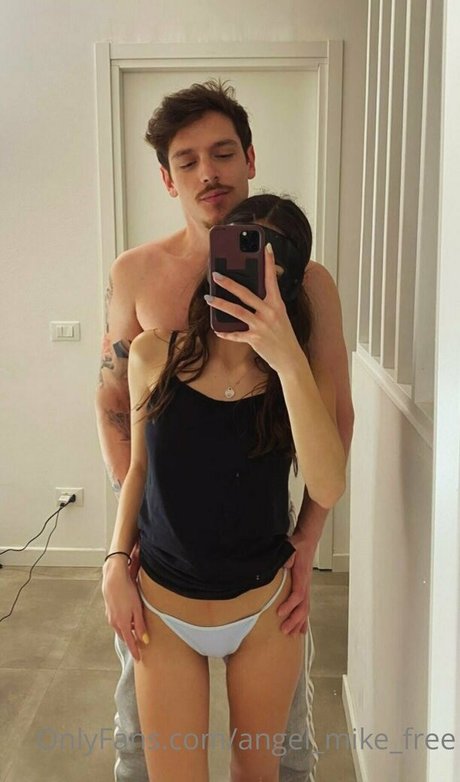Foto desnuda filtrada de OnlyFans de Angelmikefree