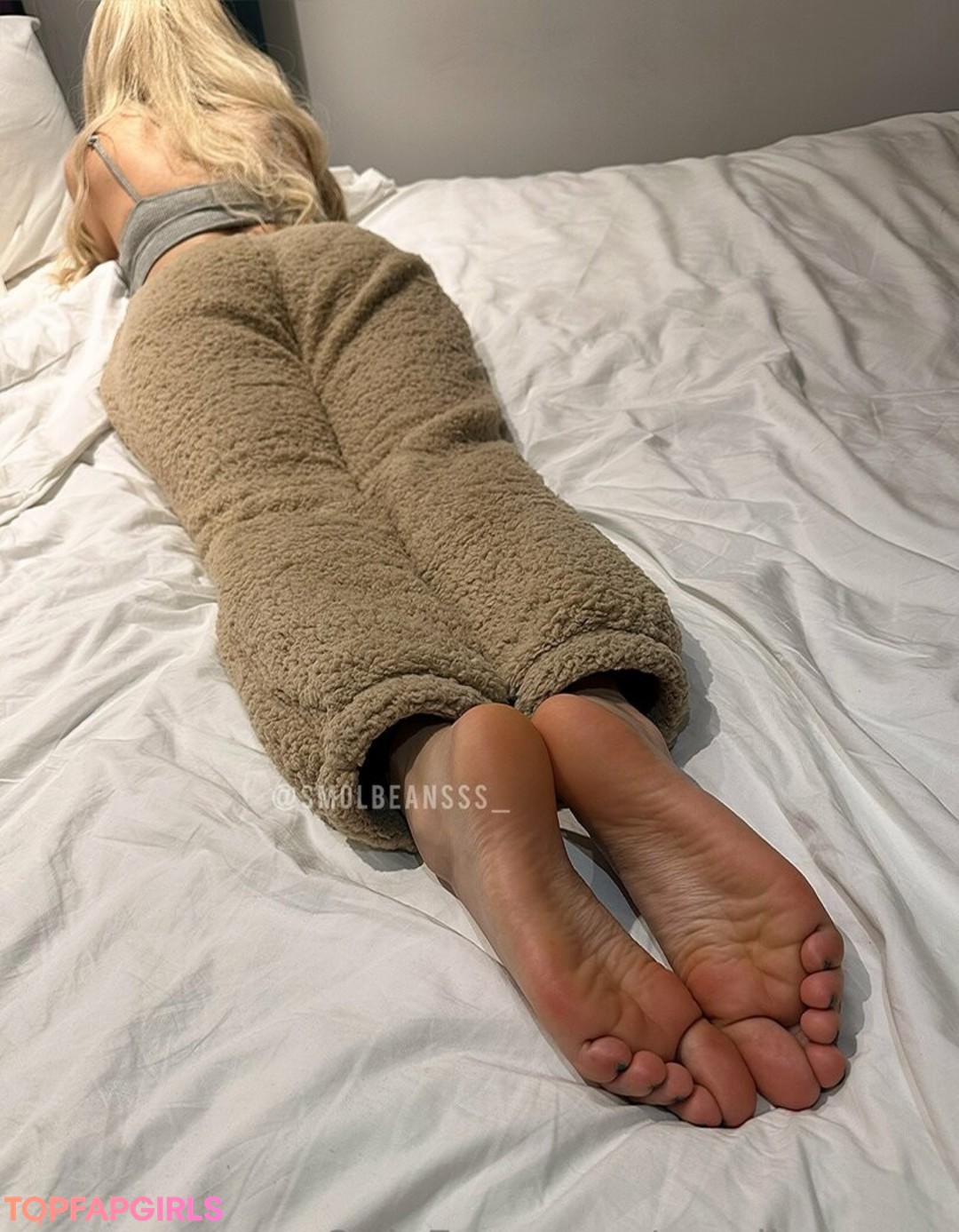 Foto desnuda filtrada de OnlyFans de Smolbeansss #252 Foto desnuda filtrada de OnlyFans de Smolbeansss #252