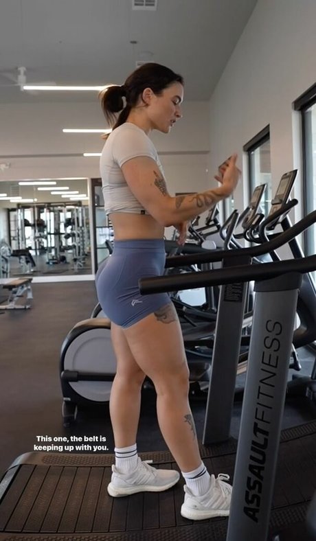 Foto desnuda filtrada de OnlyFans de Kelly Matthews