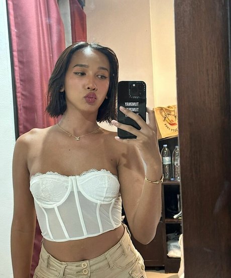 Ladyboy May Thanya