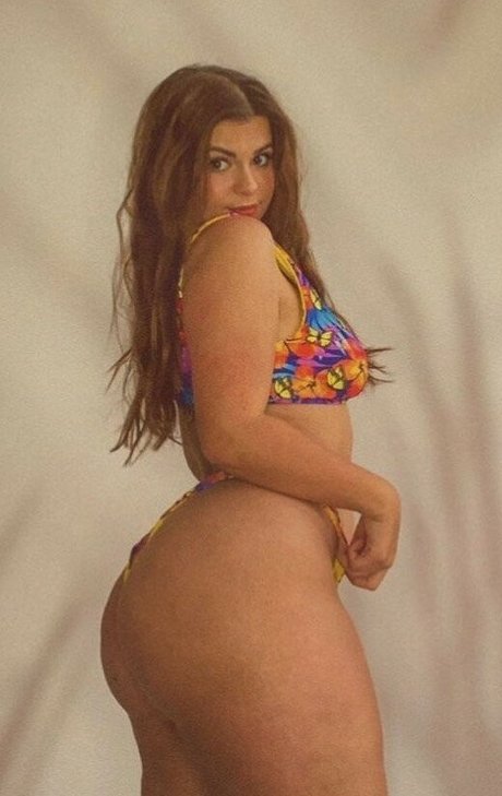 Foto desnuda filtrada de OnlyFans de Clemence Andrea
