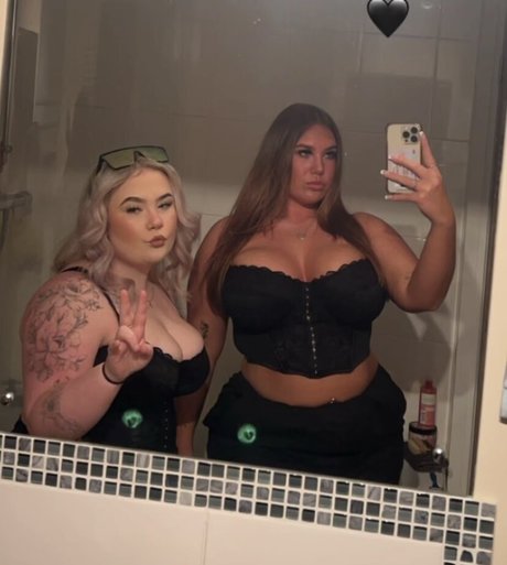 Foto desnuda filtrada de OnlyFans de Ellierobsxx