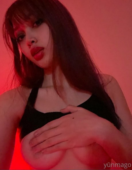 Foto desnuda filtrada de OnlyFans de Asian Joi