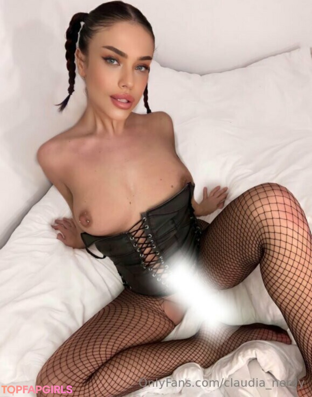 Foto desnuda filtrada de OnlyFans de Claudianerdy #265 Foto desnuda filtrada de OnlyFans de Claudianerdy #265