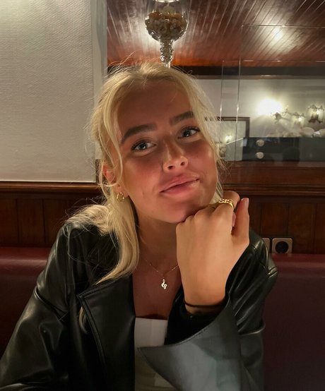 Foto desnuda filtrada de OnlyFans de Itsemma18