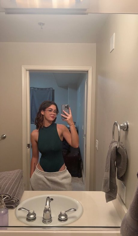 Ellie Nova