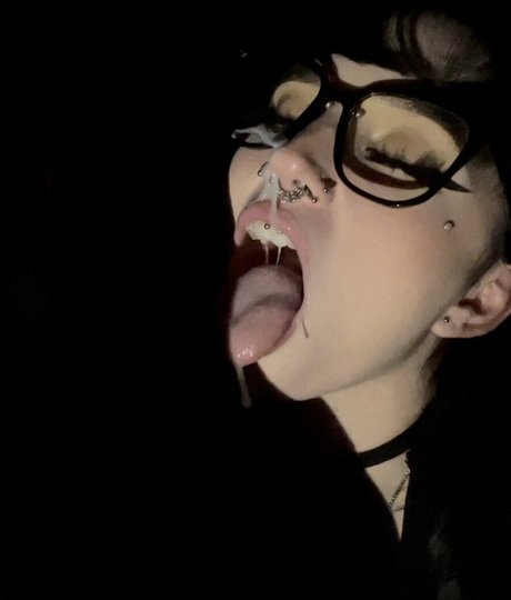Emilyy Manson