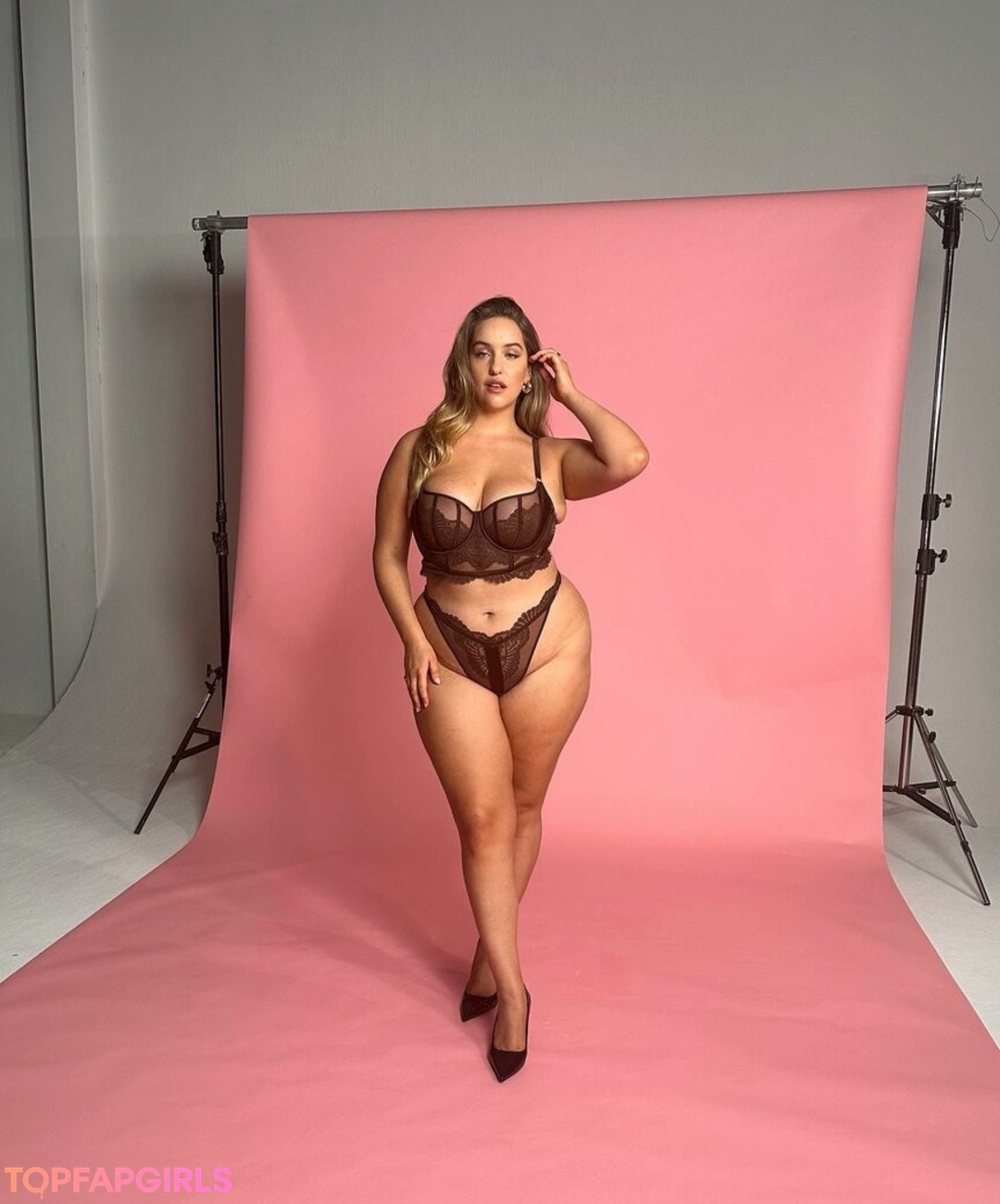 Foto desnuda filtrada de OnlyFans de Joann Van Den Herik #20 Foto desnuda filtrada de OnlyFans de Joann Van Den Herik #20