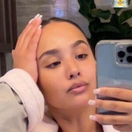 Foto desnuda filtrada de OnlyFans de Demetria Obilor