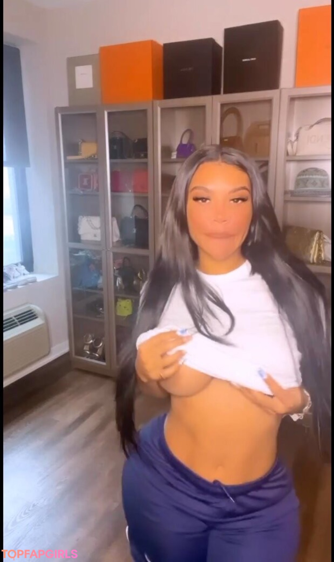 Foto desnuda filtrada de OnlyFans de Chinesekitty #1 Foto desnuda filtrada de OnlyFans de Chinesekitty #1