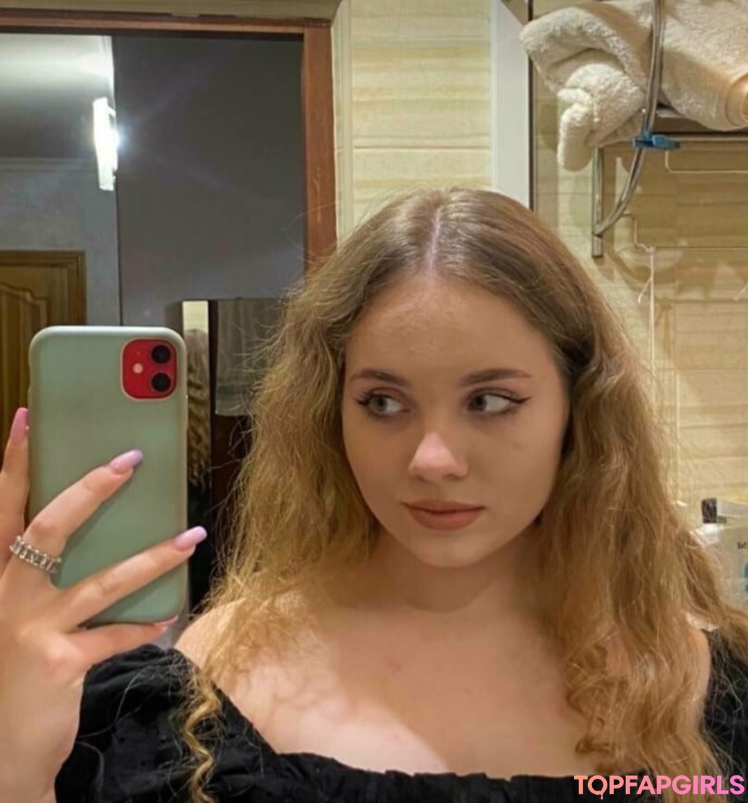 Foto desnuda filtrada de OnlyFans de Katrinangel #18 Foto desnuda filtrada de OnlyFans de Katrinangel #18