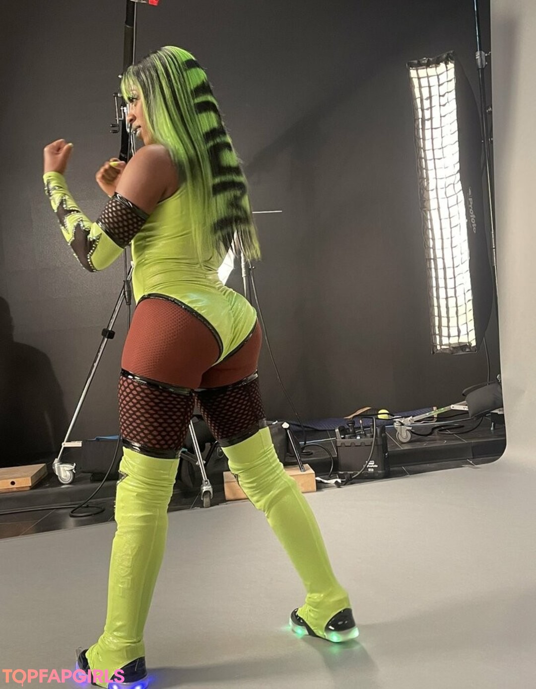 Foto desnuda filtrada de OnlyFans de Trinity Fatu #39 Foto desnuda filtrada de OnlyFans de Trinity Fatu #39