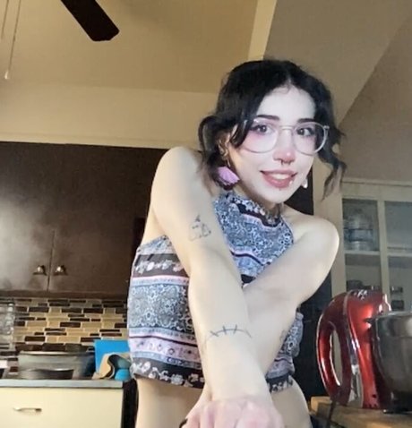Foto desnuda filtrada de OnlyFans de Flodaasmr