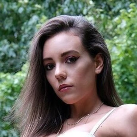 Hotwifebecca