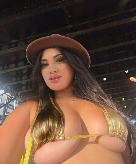 Lilhoneyjojo