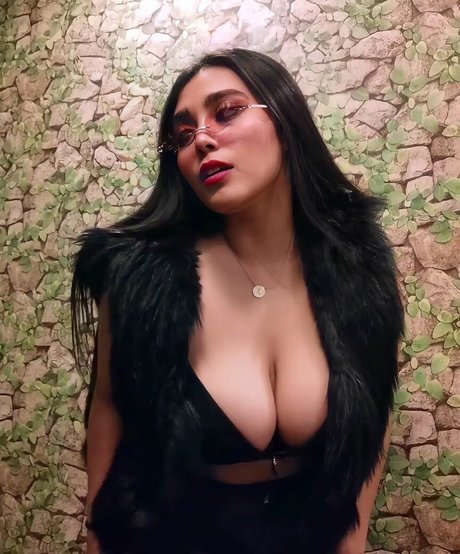 Jaqui Flores
