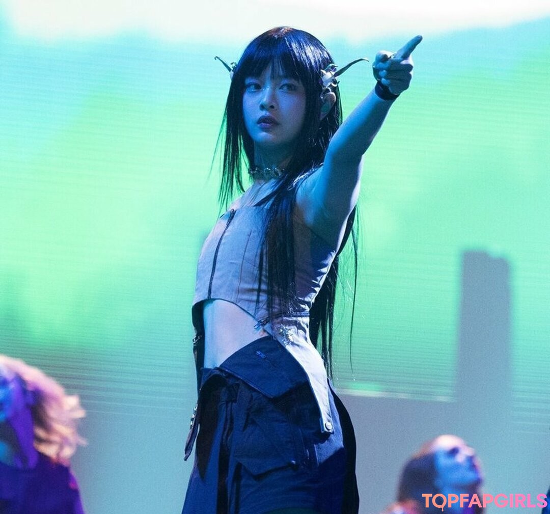 Foto desnuda filtrada de OnlyFans de Hanni Pham #70 Foto desnuda filtrada de OnlyFans de Hanni Pham #70