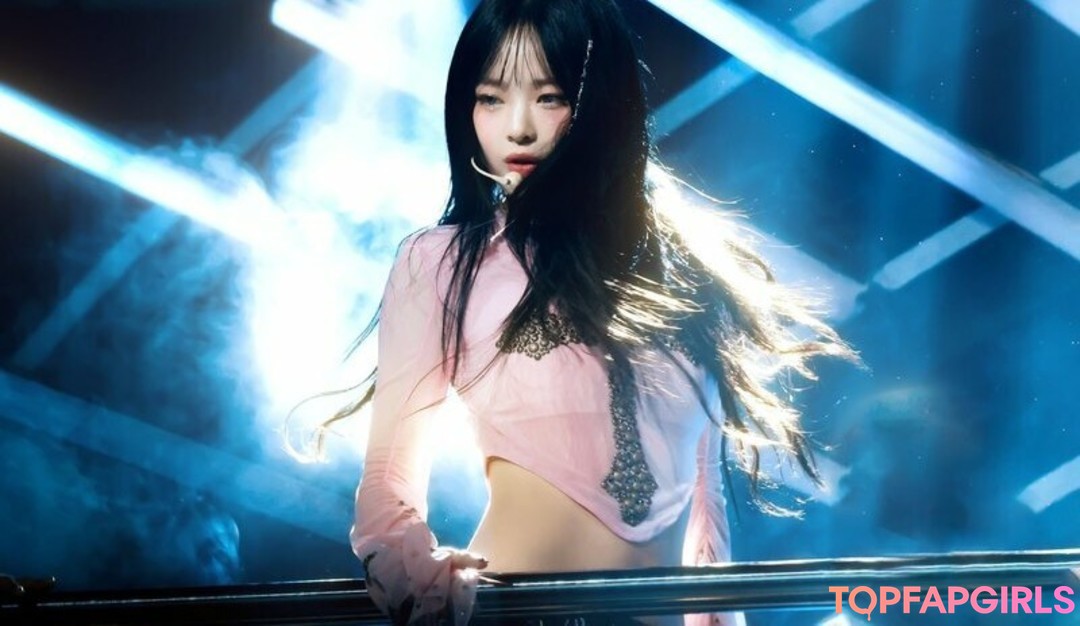 Foto desnuda filtrada de OnlyFans de Hanni Pham #72 Foto desnuda filtrada de OnlyFans de Hanni Pham #72