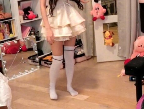 Foto desnuda filtrada de OnlyFans de Emiru