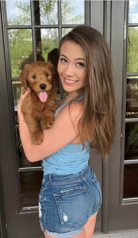 Foto desnuda filtrada de OnlyFans de Sasha Emiri Sander