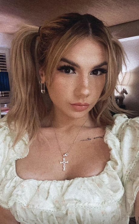 Bailey Rose