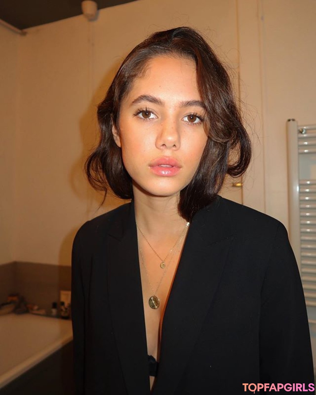 Foto desnuda filtrada de OnlyFans de Saoirse Alicia Behzadi #87 Foto desnuda filtrada de OnlyFans de Saoirse Alicia Behzadi #87