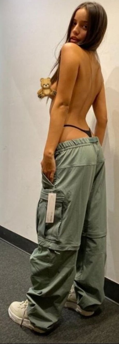 Foto desnuda filtrada de OnlyFans de Emi Mermes