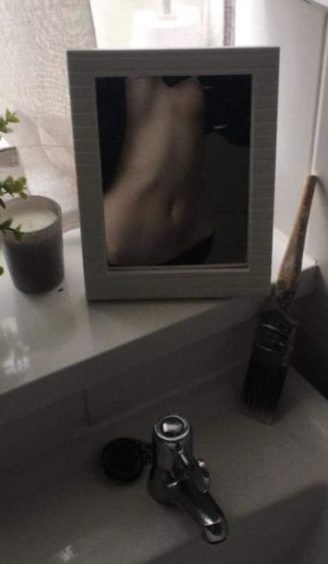 Foto desnuda filtrada de OnlyFans de Bat Brookes