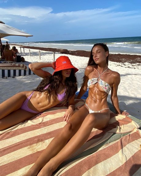 Foto desnuda filtrada de OnlyFans de Carlota