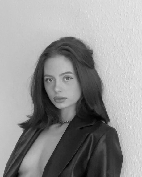 Foto desnuda filtrada de OnlyFans de Aja Viola